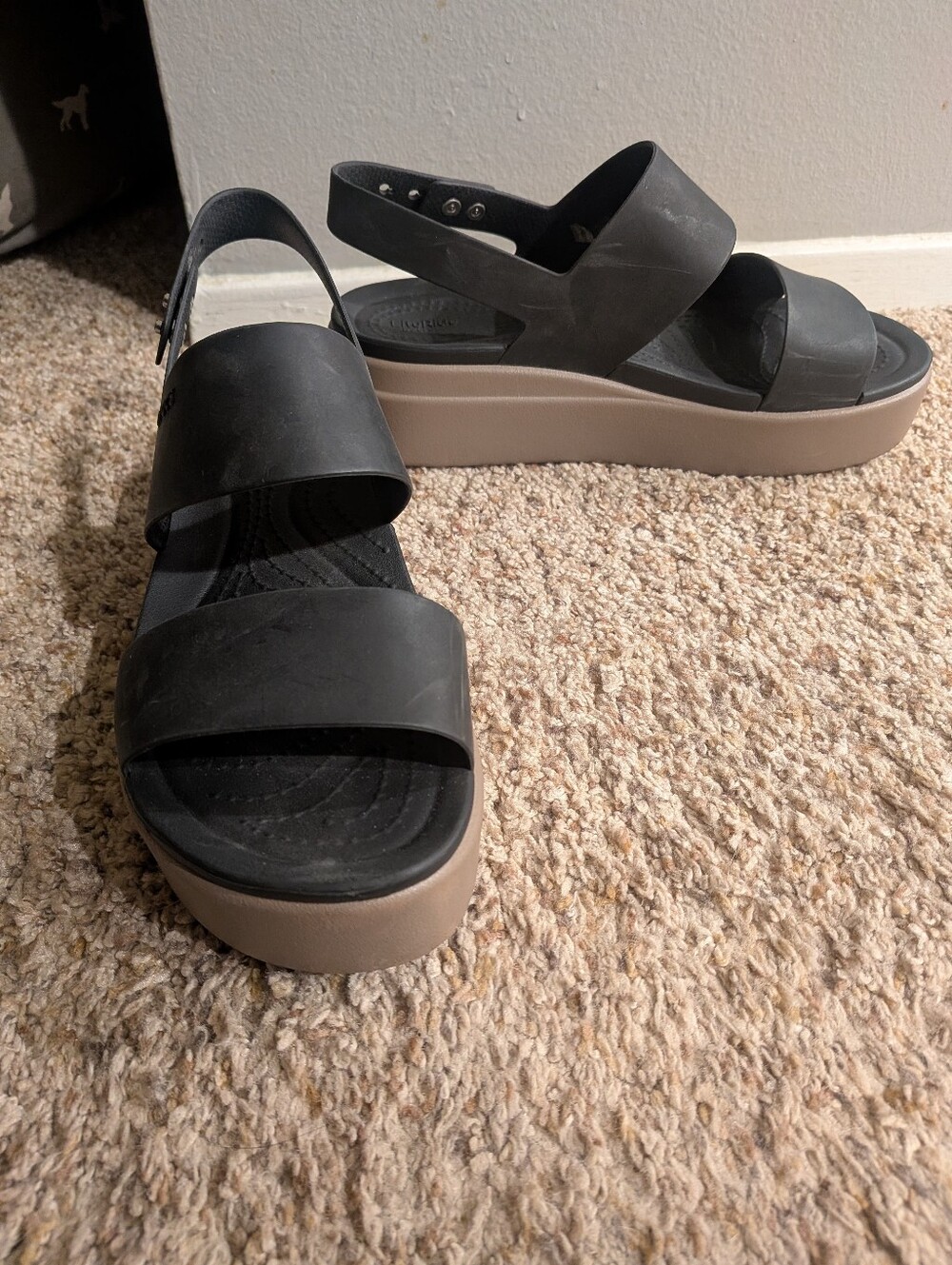 CROCS Brooklyn Platform Sole Sandal - Picture 3 of 7